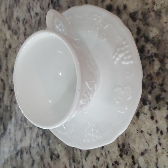Harvest Milk Glass by Colony cup and saucer - Picture 3 of 3